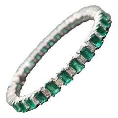 Exquisite 11.85 Carat Emerald & Diamond Tennis Bracelet – Platinum