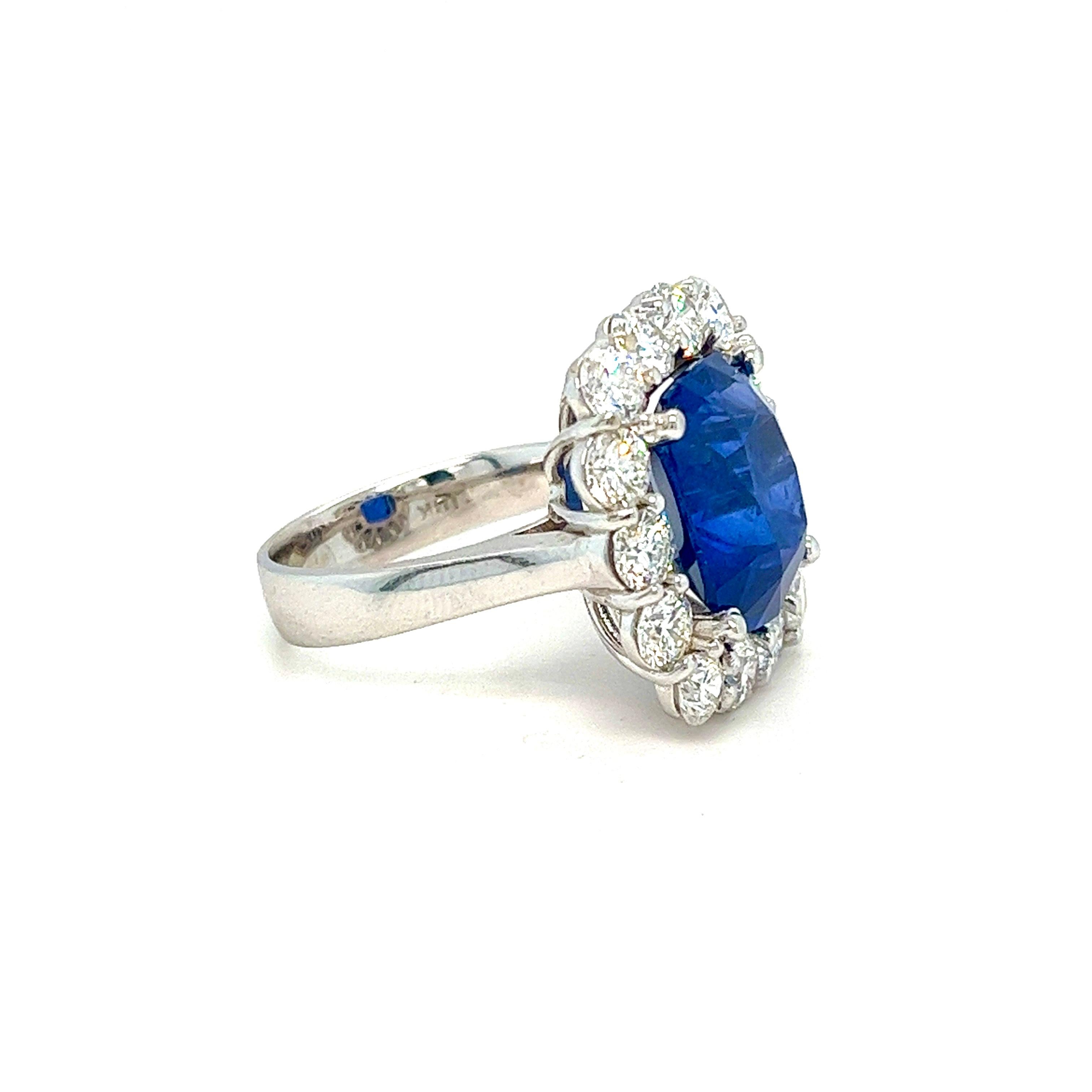 Cushion Cut Exquisite 11.87 Carat Natural Sapphire and Diamond Cocktail Ring For Sale