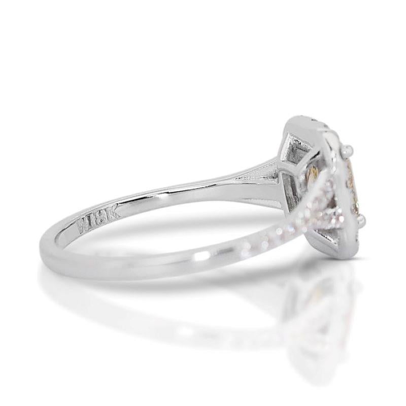 Exquisite 1.19 Carat Modified Brilliant Cut Diamond Ring in 18K White Gold For Sale 1