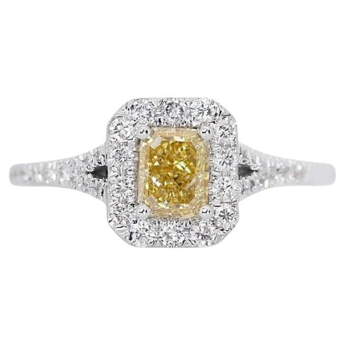 Exquisite 1.19 Carat Modified Brilliant Cut Diamond Ring in 18K White Gold For Sale
