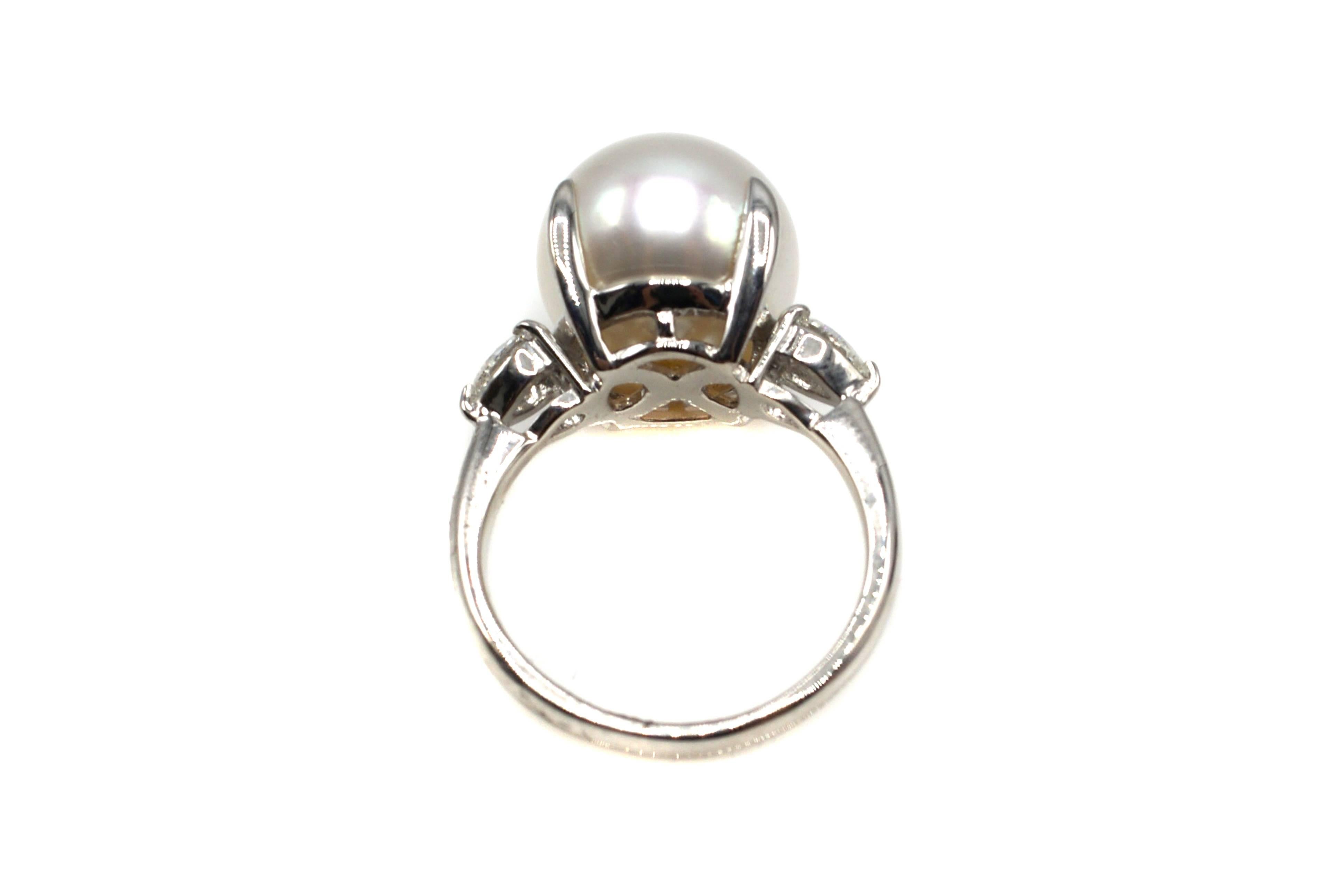 Contemporary Exquisite South Sea Pearl Diamond Platinum Ring