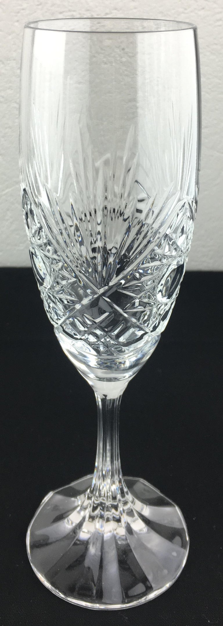 Exquisite 12 Piece Baccarat Crystal Champagne Flutes Table Service For
