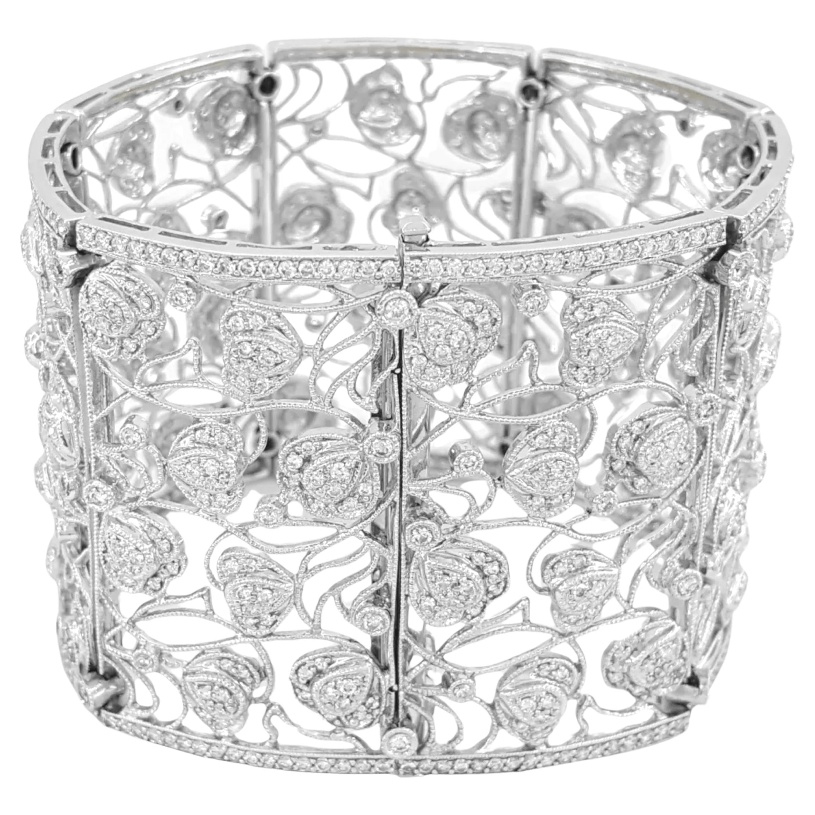 Exquisite 12.21 CT Vintage Round Brilliant Cut Diamond Flower Bracelet en 18K