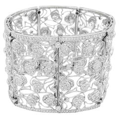 Exquisite 12.21 CT Vintage Round Brilliant Cut Diamond Flower Bracelet in 18K