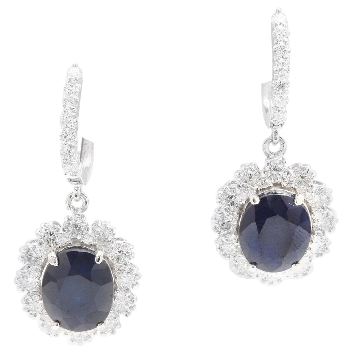 Boucles d'oreilles exquises en or blanc massif 14 carats avec saphir naturel de 12,30 carats et diamants