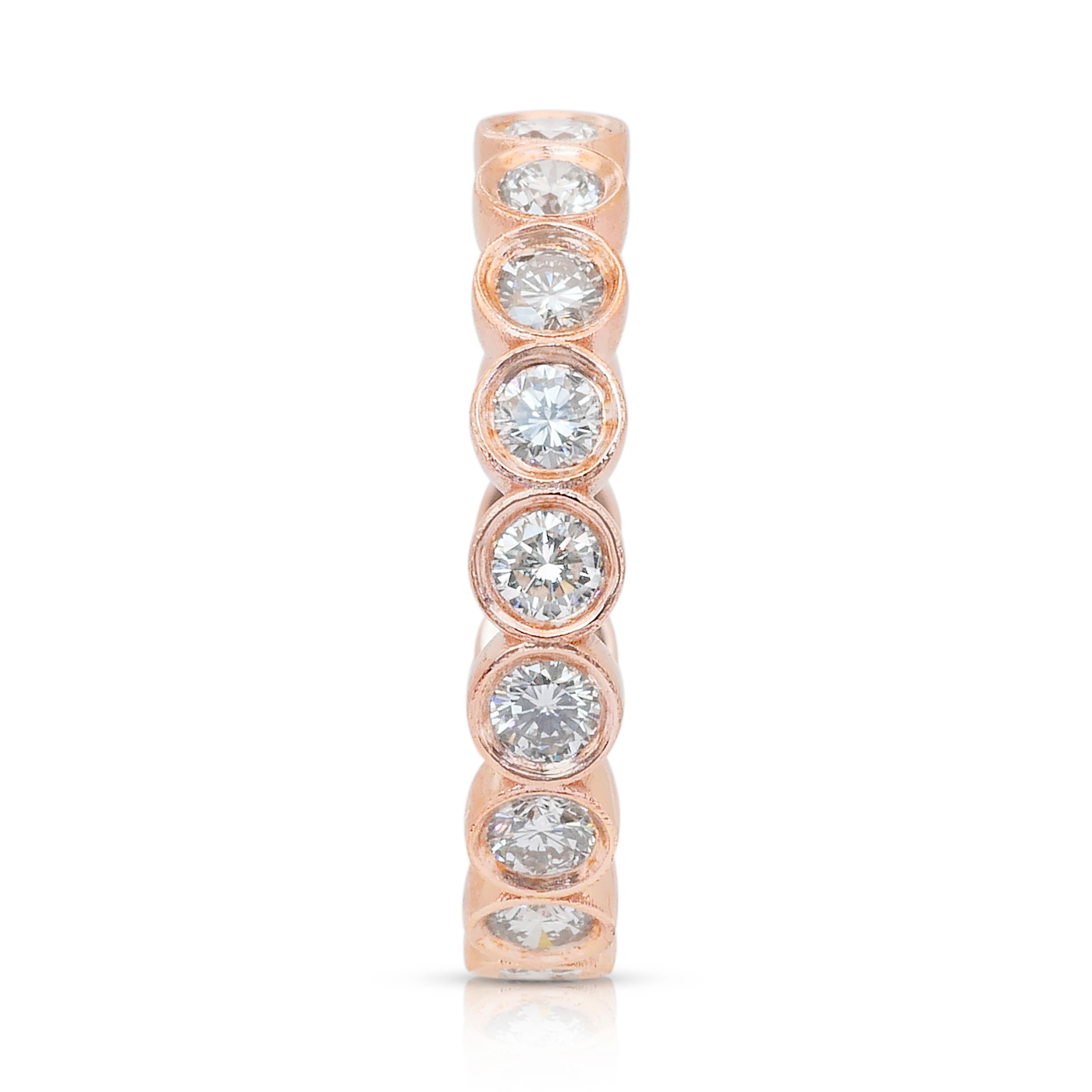Squisito anello di eternità con 1,26 carati di diamanti in oro rosa 18 carati - certificato IGI in vendita 1