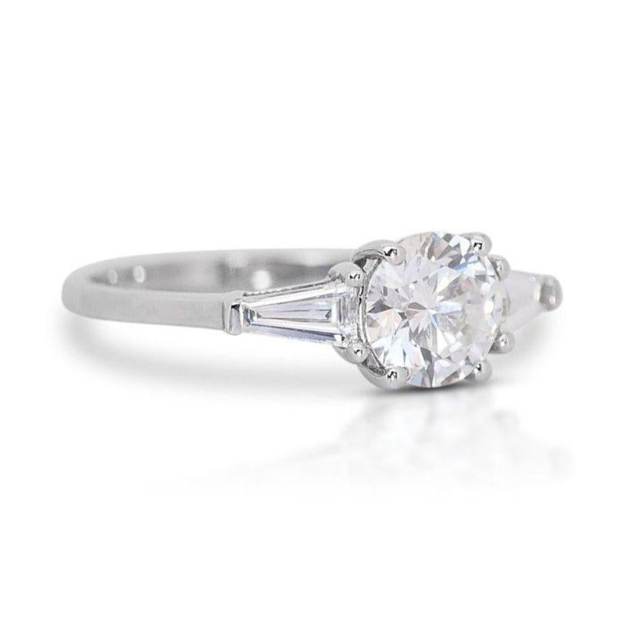 Round Cut Exquisite 1.28ct Round Brilliant and Taper Cut Diamond Ring in 18K White Gold For Sale