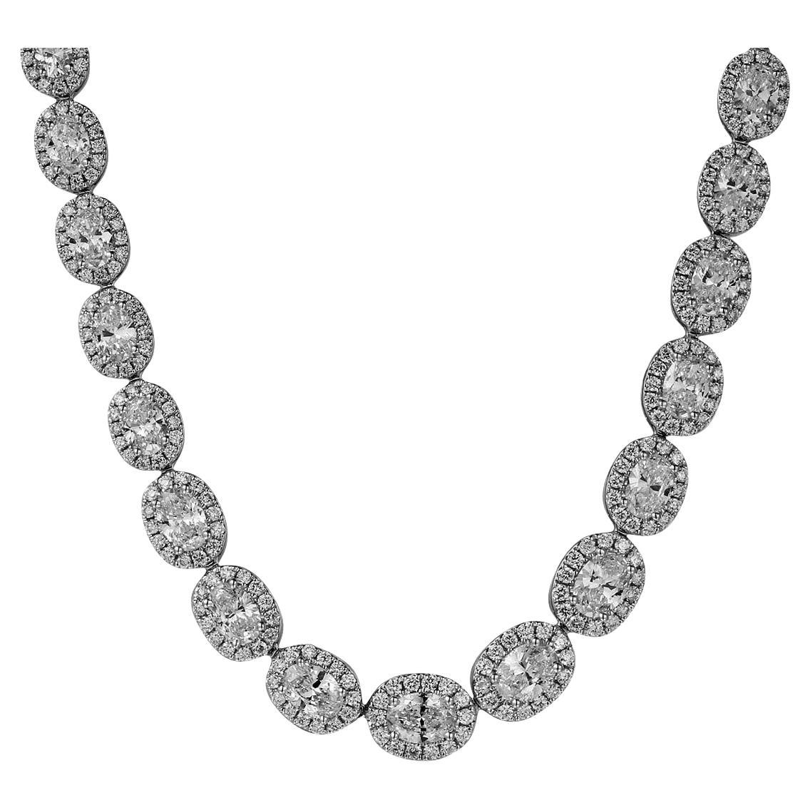 Regalati un look classico e lussuoso con questa splendida collana di diamanti a taglio ovale da 13,56 carati. Il suo design classico, caratterizzato da diamanti splendidamente lavorati, garantisce una dichiarazione e cattura l'attenzione di tutti.