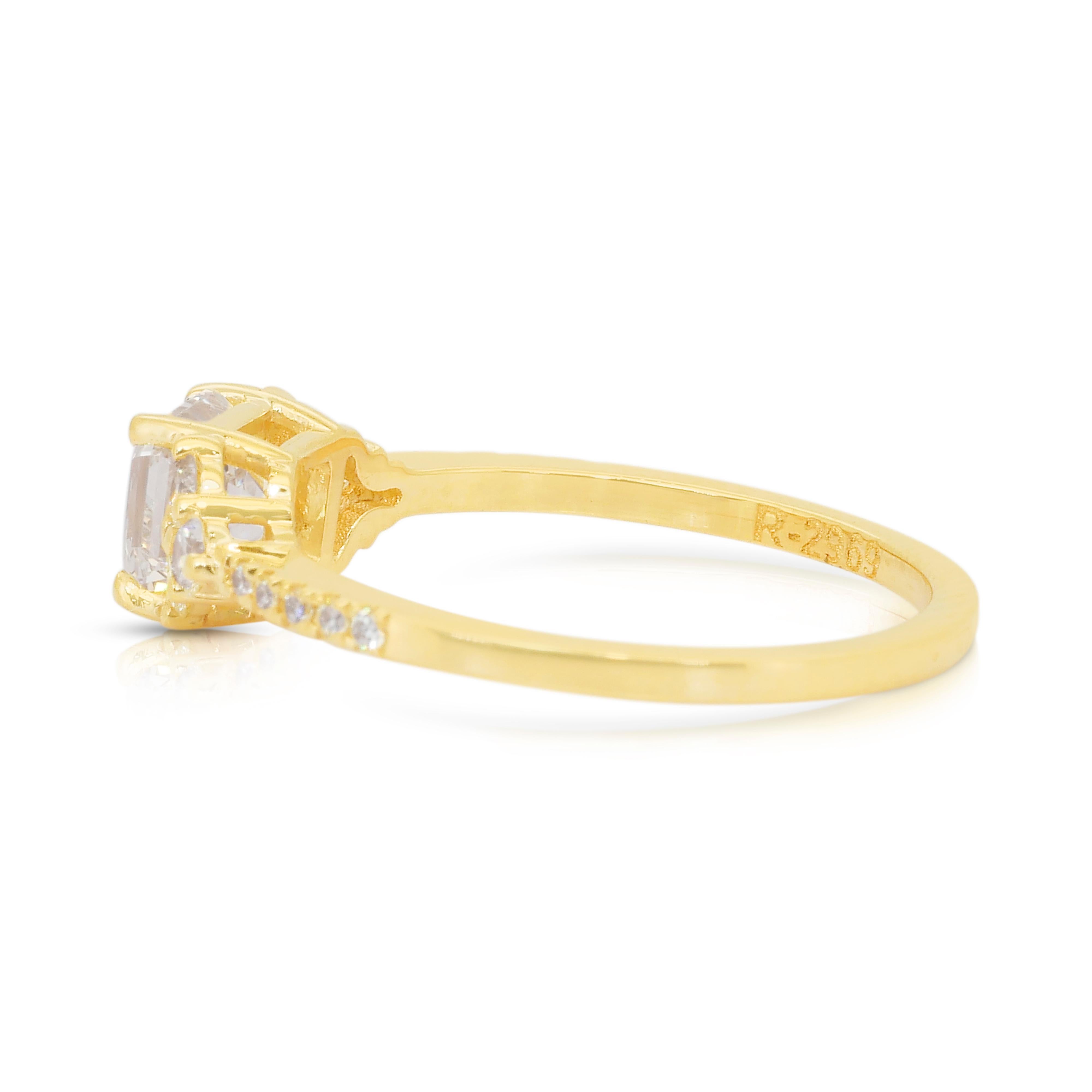 Exquisite 1.36ct Diamonds Ring in 18k Yellow Gold - IGI Certified For Sale 1