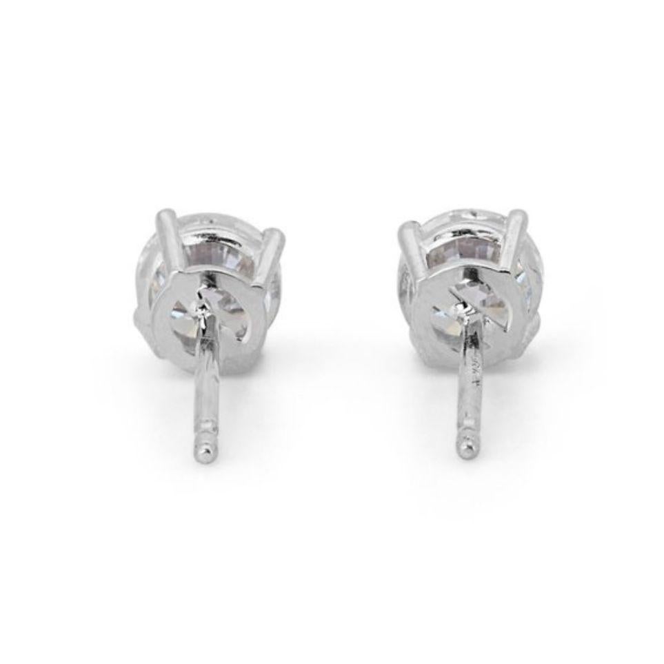 Clous d'oreilles exquis de 1,4 carat de couleur D-E et diamant VVS1 en or blanc 18 carats en vente 1