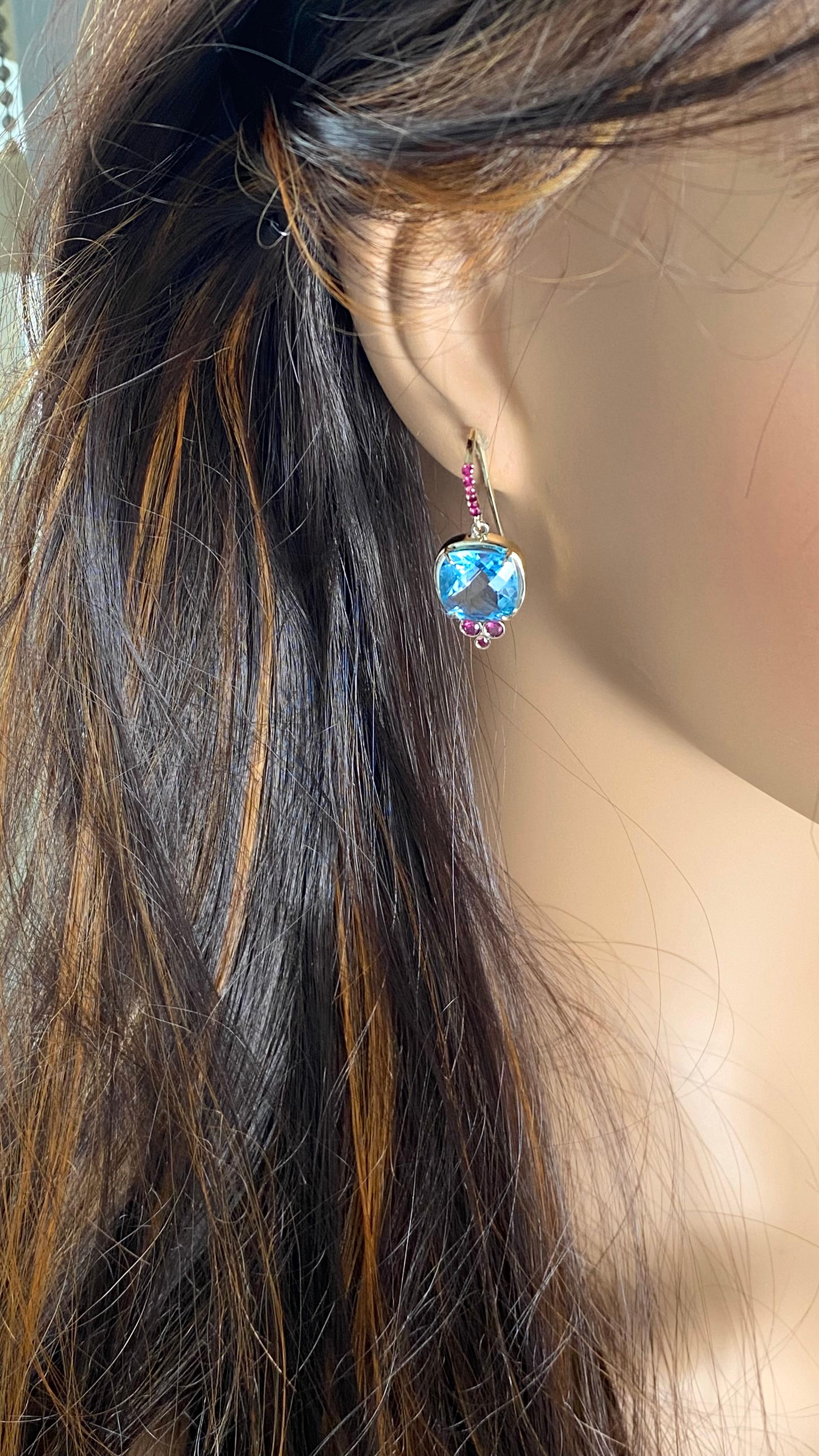 Exquisite 14 Karat Gold Shepherd Hoop Earrings Blue Topaz Ruby 1.30 Inch Long In New Condition For Sale In New York, NY