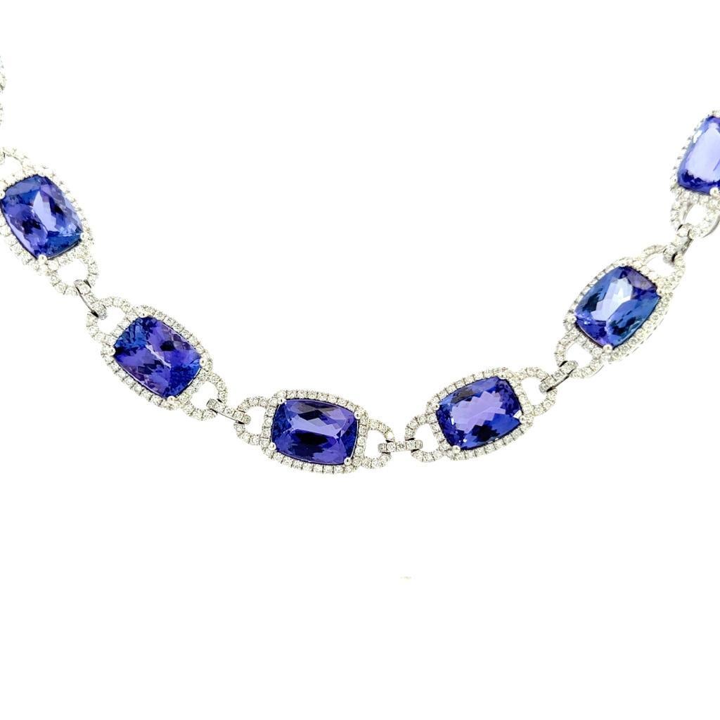 Contemporary Exquisite 14 Karat White Gold Cushion Tanzanite Necklace - Vivid AAA Quality For Sale