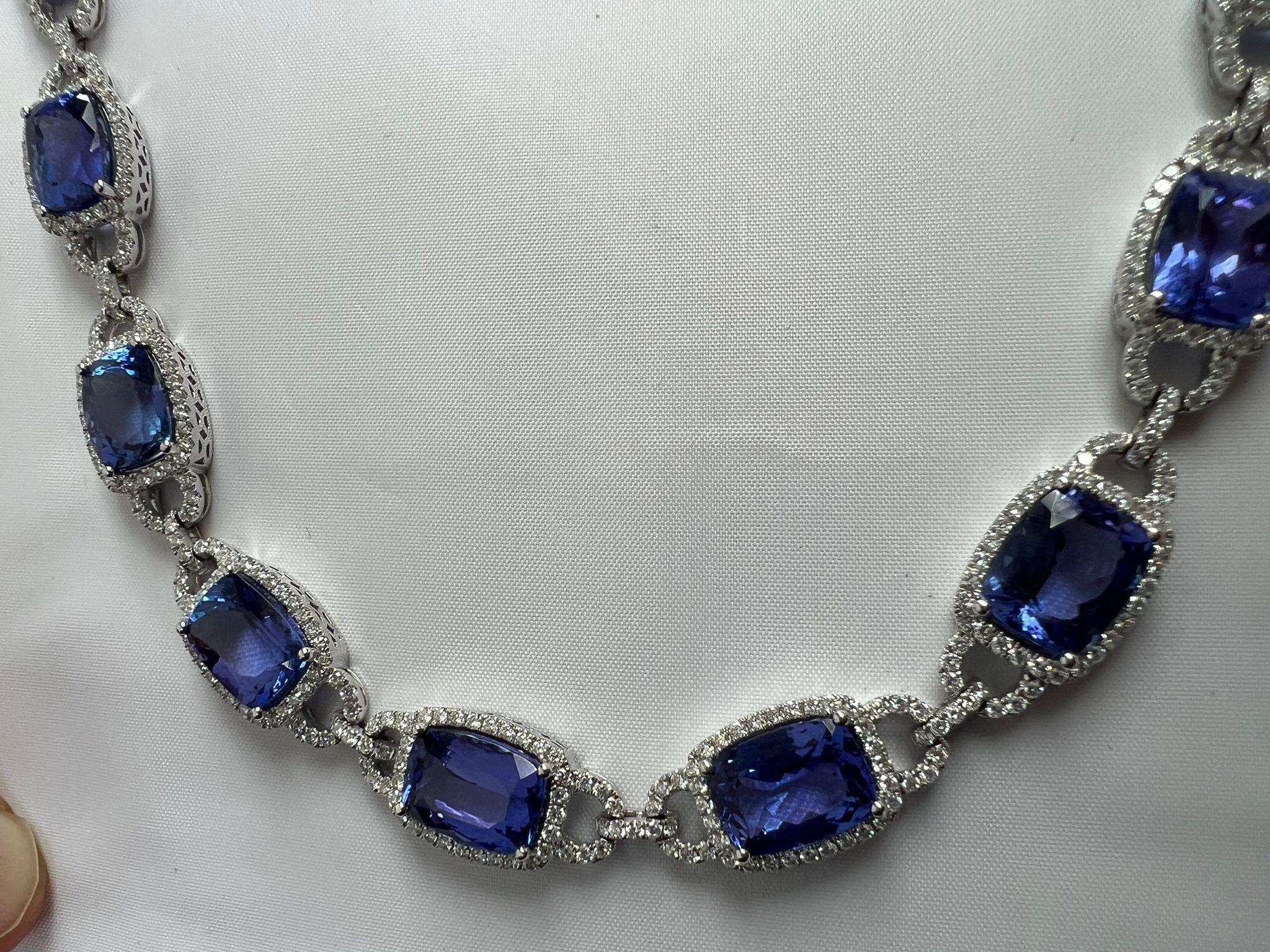 Exquisite 14 Karat White Gold Cushion Tanzanite Necklace - Vivid AAA Quality For Sale 7