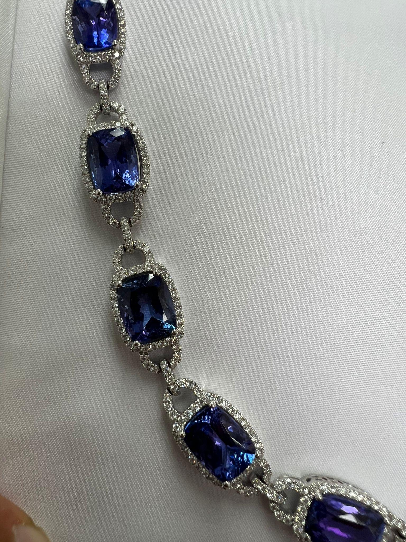 Exquisite 14 Karat White Gold Cushion Tanzanite Necklace - Vivid AAA Quality For Sale 6