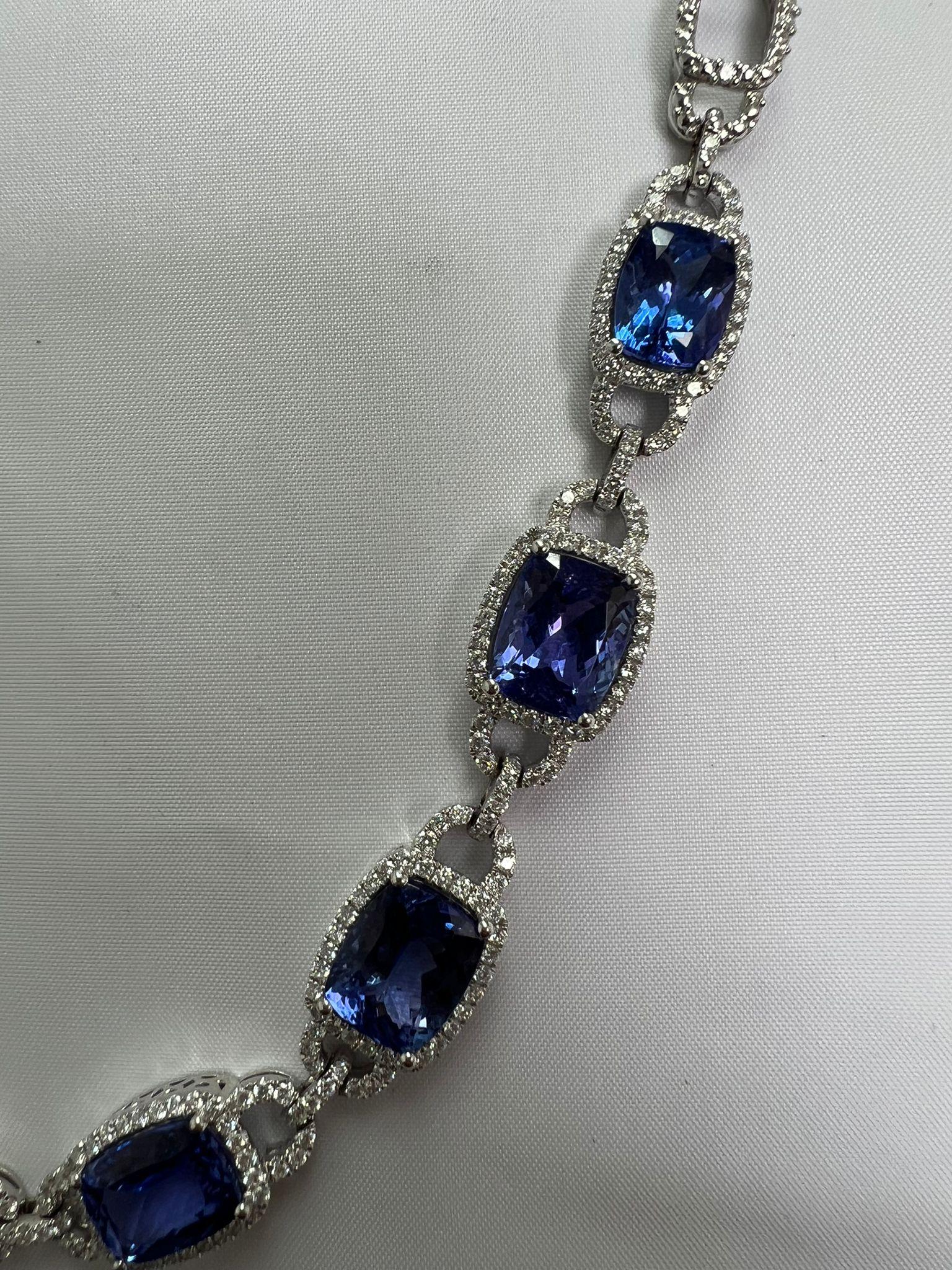 Exquisite 14 Karat White Gold Cushion Tanzanite Necklace - Vivid AAA Quality For Sale 8