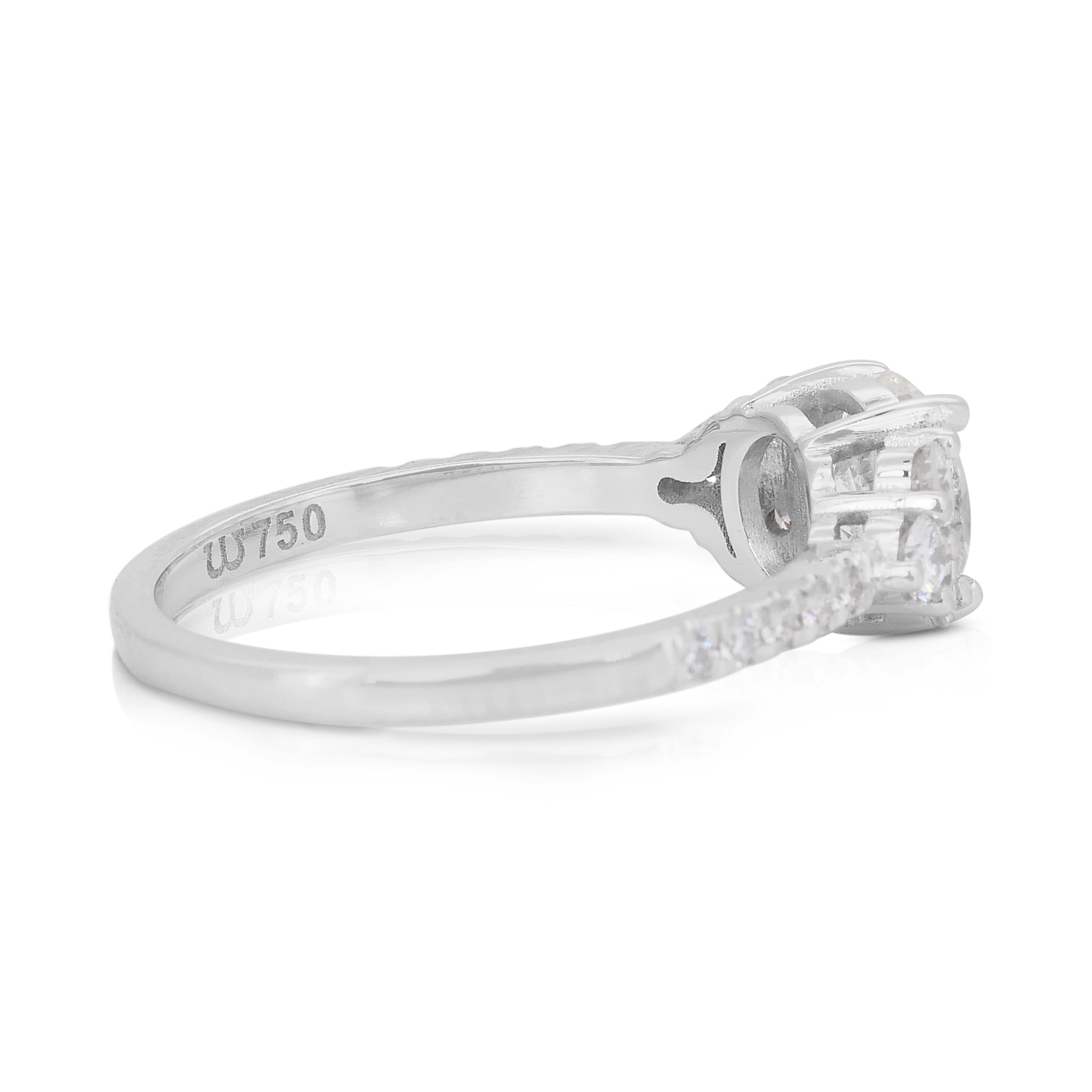 Exquisite 1.42ct Diamonds Pave Ring in 18k White Gold - IGI Certified In New Condition For Sale In רמת גן, IL