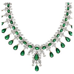 Exquisite 143.00 carats Natural Green Emerald Diamond 18K Gold Gala Necklace Ham