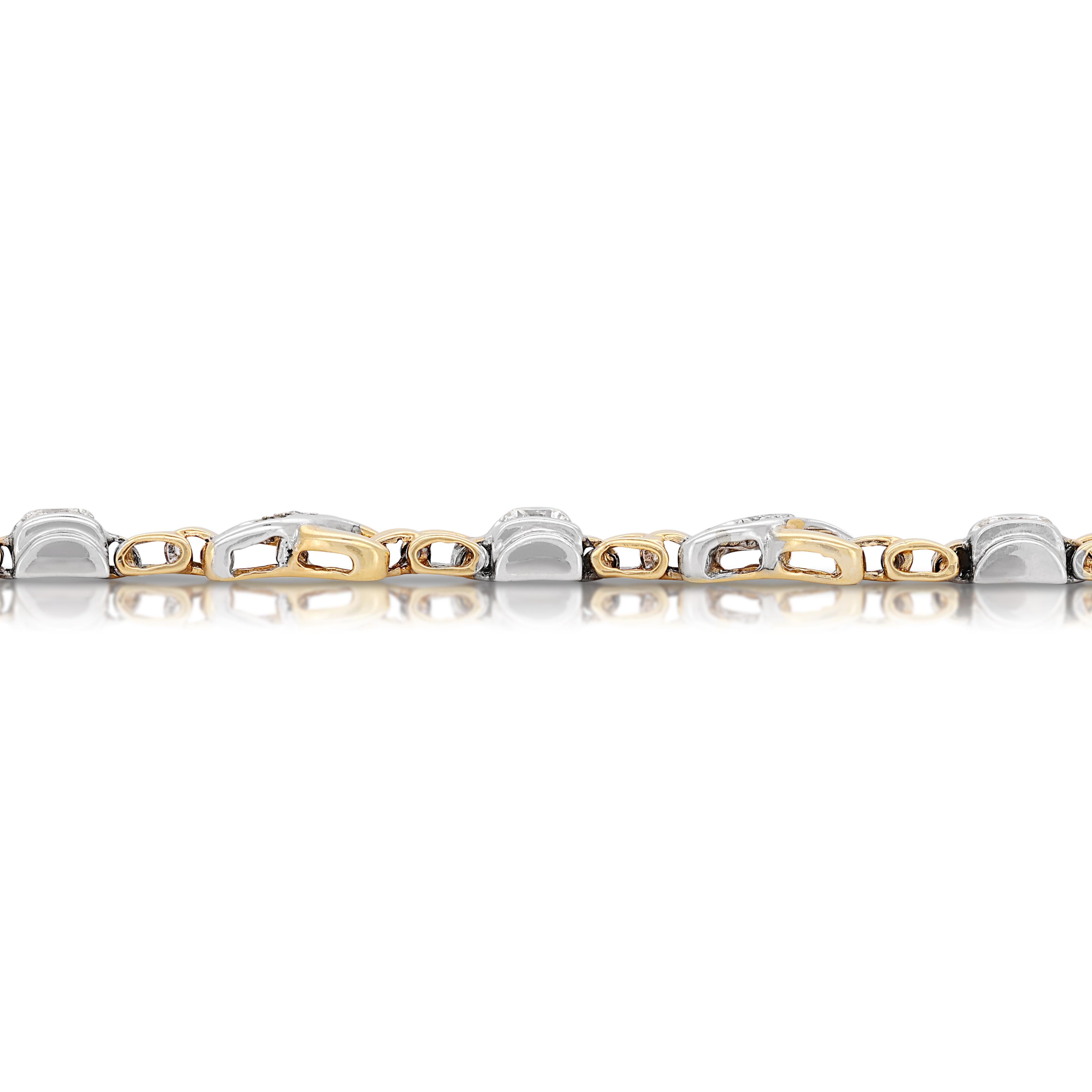 Taille ronde Bracelet exquis en or blanc et jaune 18 carats et diamants 1,44 carat en vente