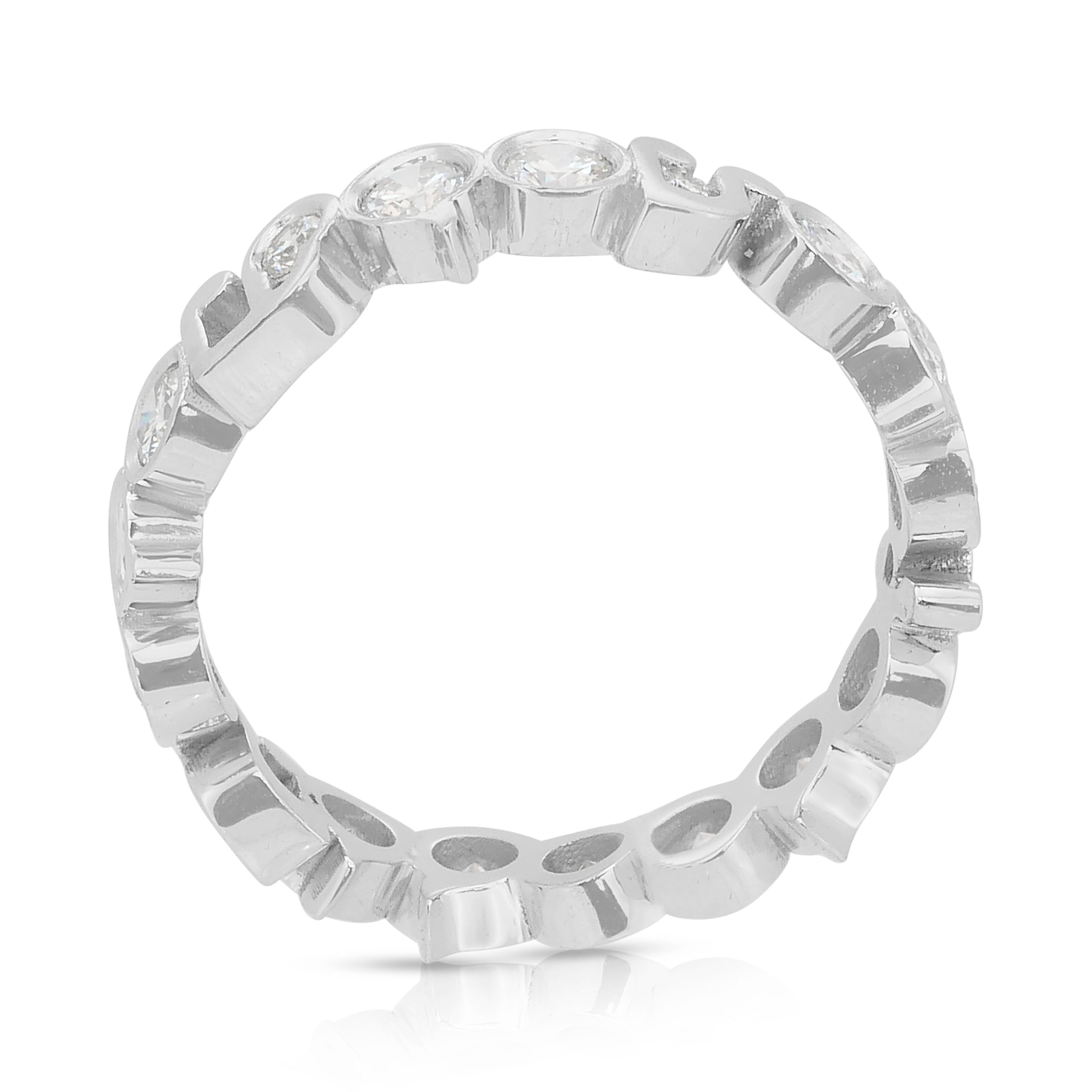 Bague exquise de 1,48ct de diamants naturels en or blanc 14k - certifiée IGI en vente 3