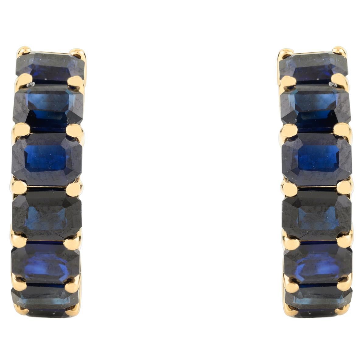 Squisiti orecchini a cerchio in oro giallo massiccio 14K con zaffiro blu e chiusura a leva