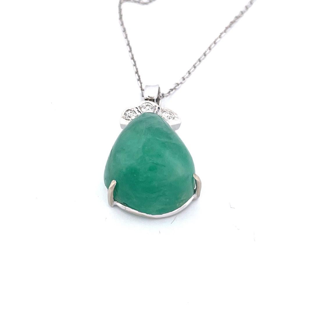 Oval Cut Exquisite 14k White Gold Natural Emerald Hand Carved Necklace For Sale