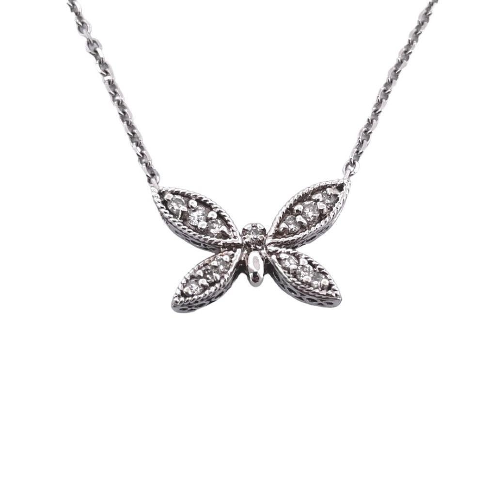 Exquisite 14K White Gold Natural White Diamonds Butterfly Necklace In New Condition For Sale In New York, NY