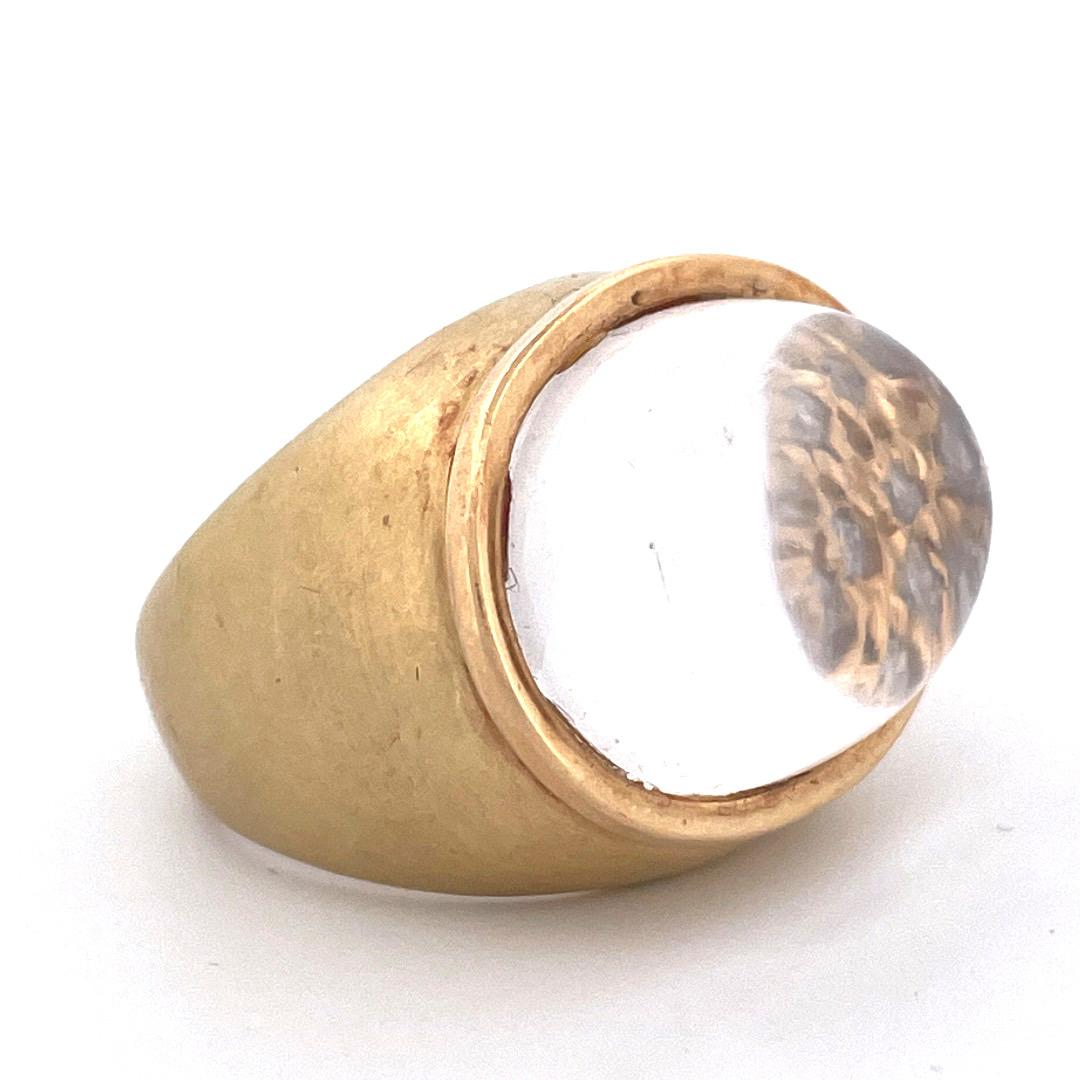 Exquisite 14k Yellow Gold Dome Ring with Crystal In New Condition For Sale In New York, NY