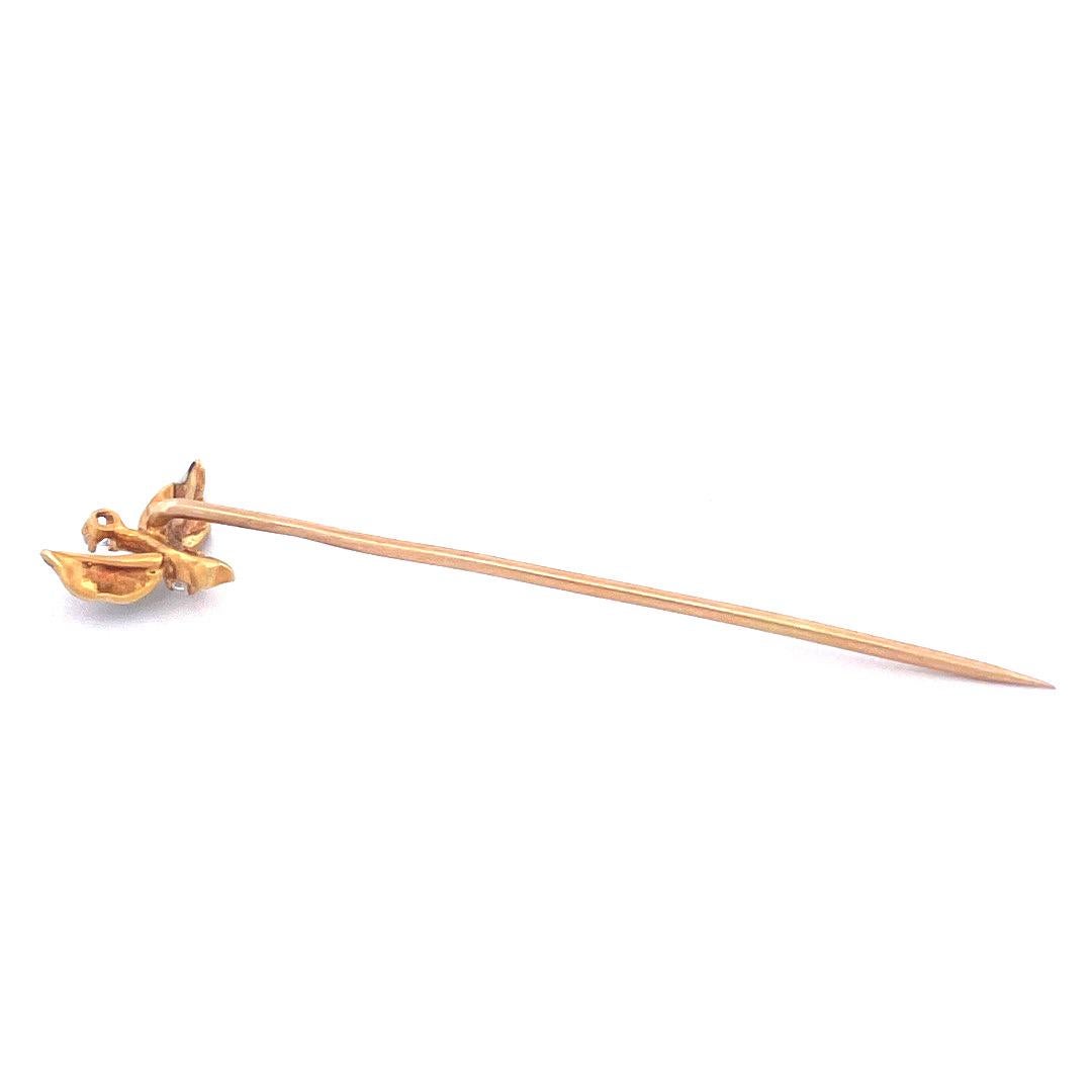 Round Cut Exquisite 14k Yellow Gold Enamel Leaf with Diamond Pin For Sale
