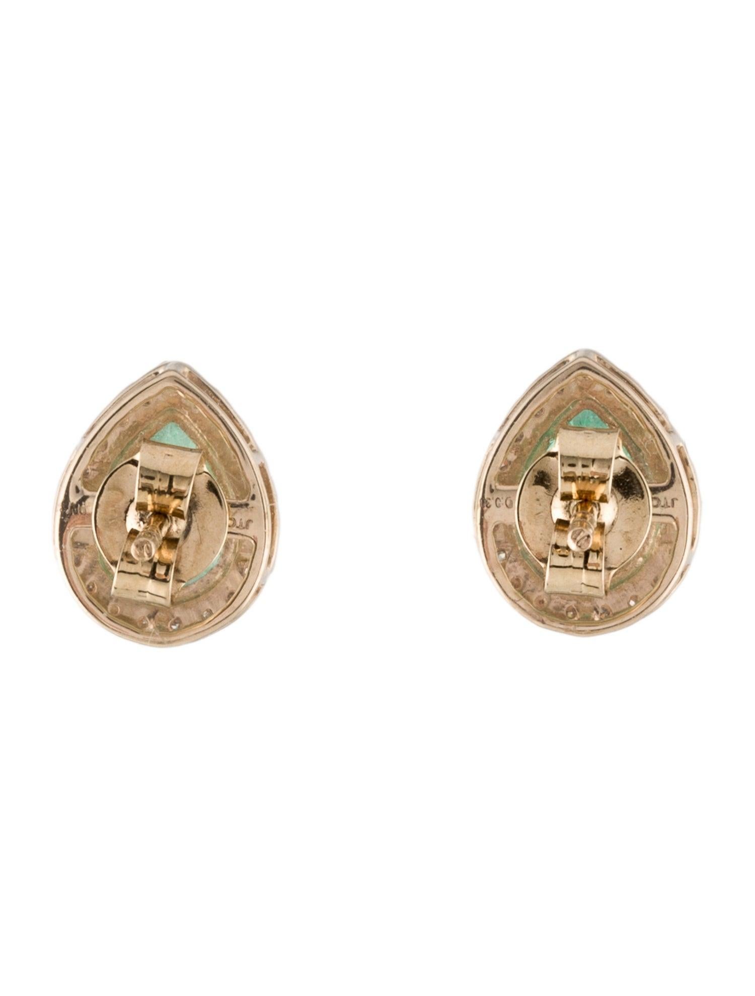 Pear Cut Exquisite 14K Yellow Gold Stud Earrings with Pear-Shaped Emeralds and Diamond  For Sale