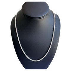 Exquisite 14kt White Gold 9.00ctw Natural Diamond Tennis Necklace, 20", New