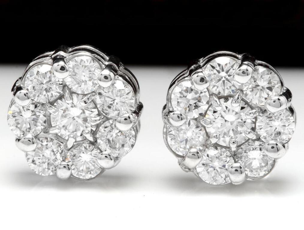 Boucles d'oreilles exquises en or blanc massif 14K avec diamant naturel de 1,50 carat

Une pièce étonnante !

Poids total des diamants naturels de taille ronde : Environ 1,50 carats (pour les deux boucles d'oreilles) SI / G-H

Le diamètre de la