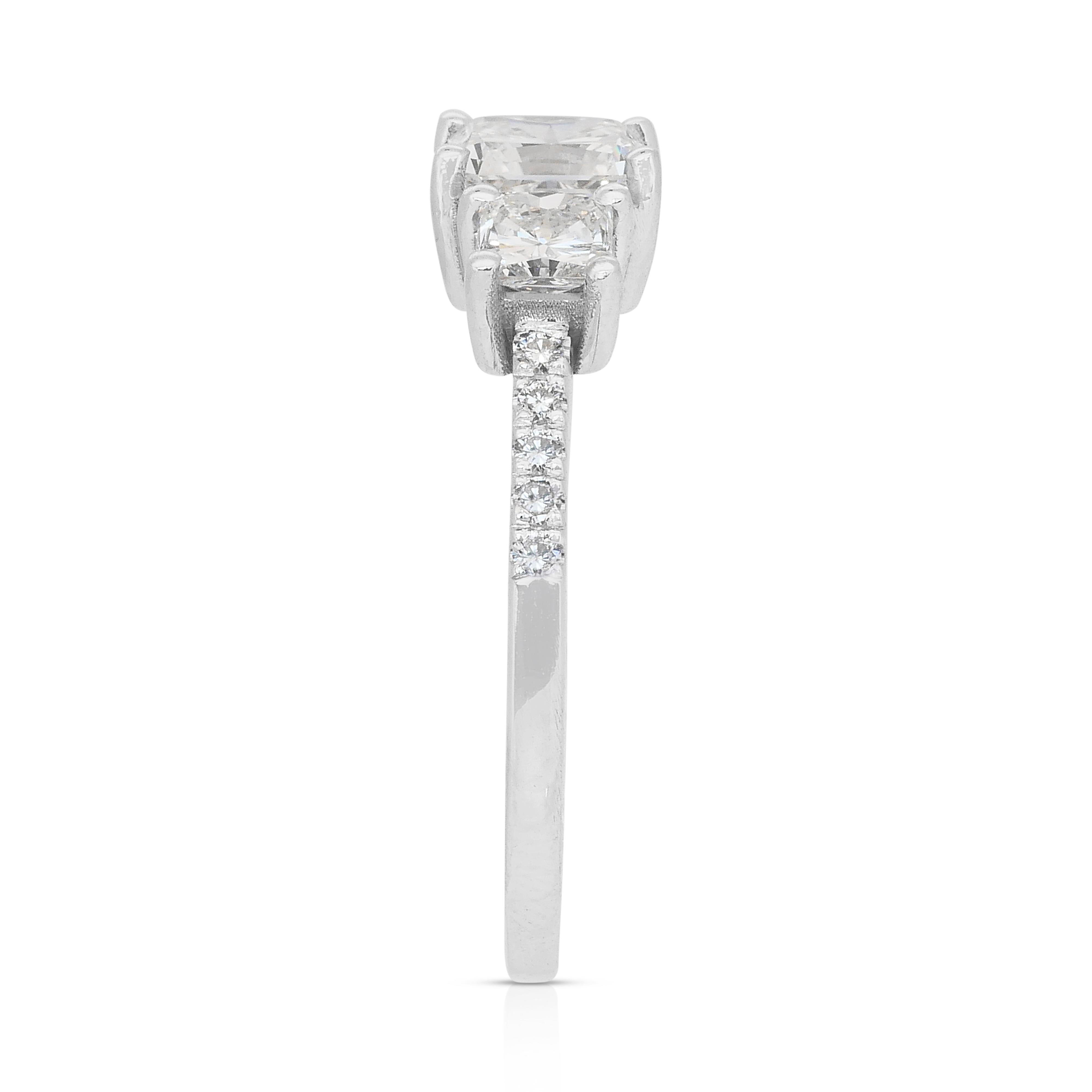 Exquisite 1.53ct Diamonds 3-Stone Ring in 18k White Gold - IGI Certified For Sale 2