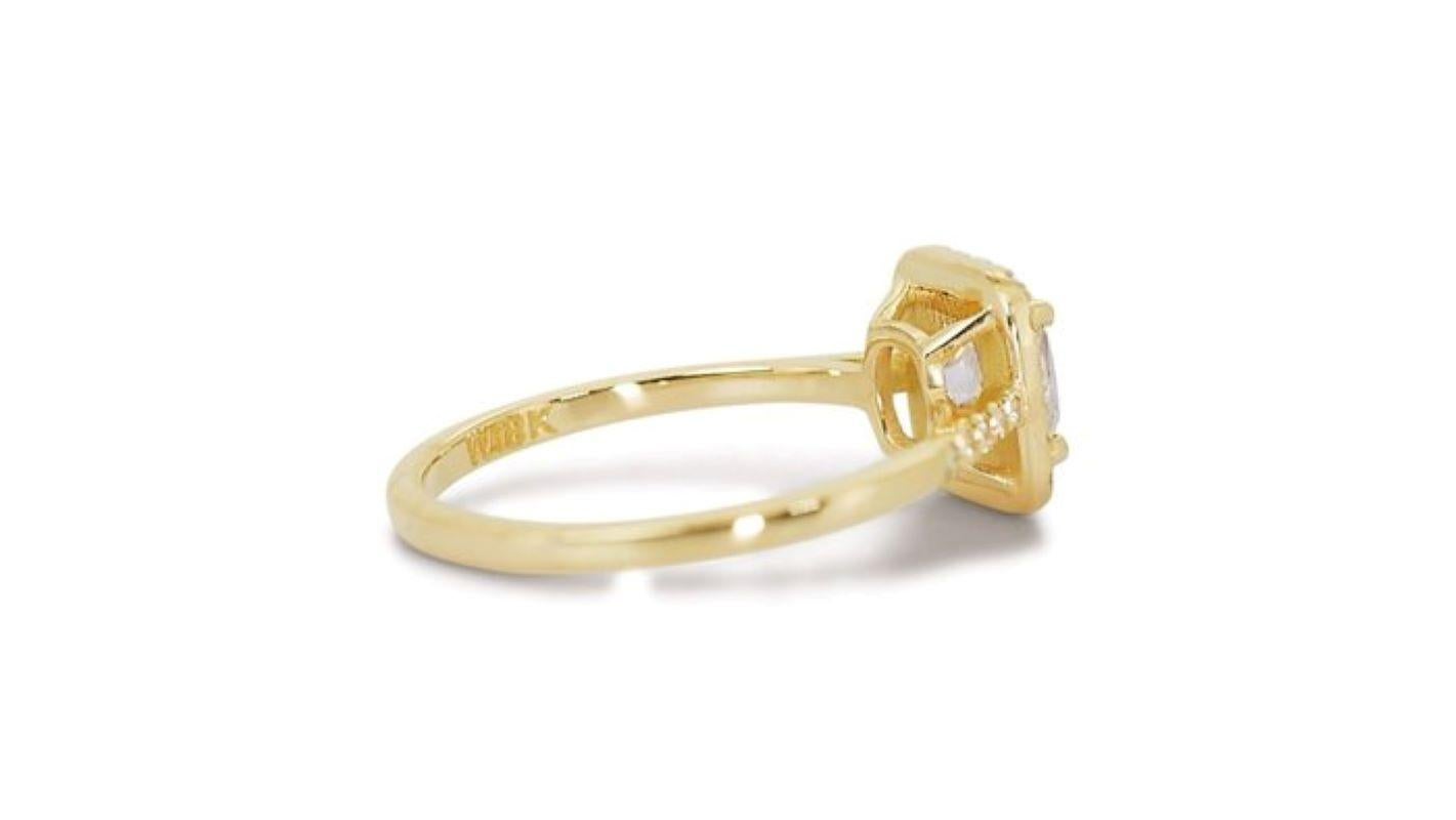 Magnifique bague en or jaune 18 carats avec diamant coussin de 1,54 carat Pour femmes en vente