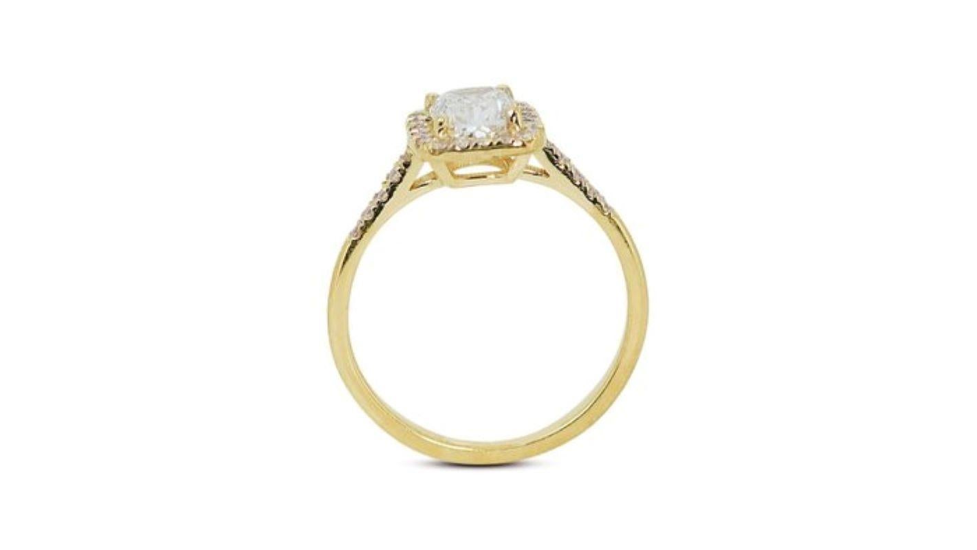 Magnifique bague en or jaune 18 carats avec diamant coussin de 1,54 carat en vente 1