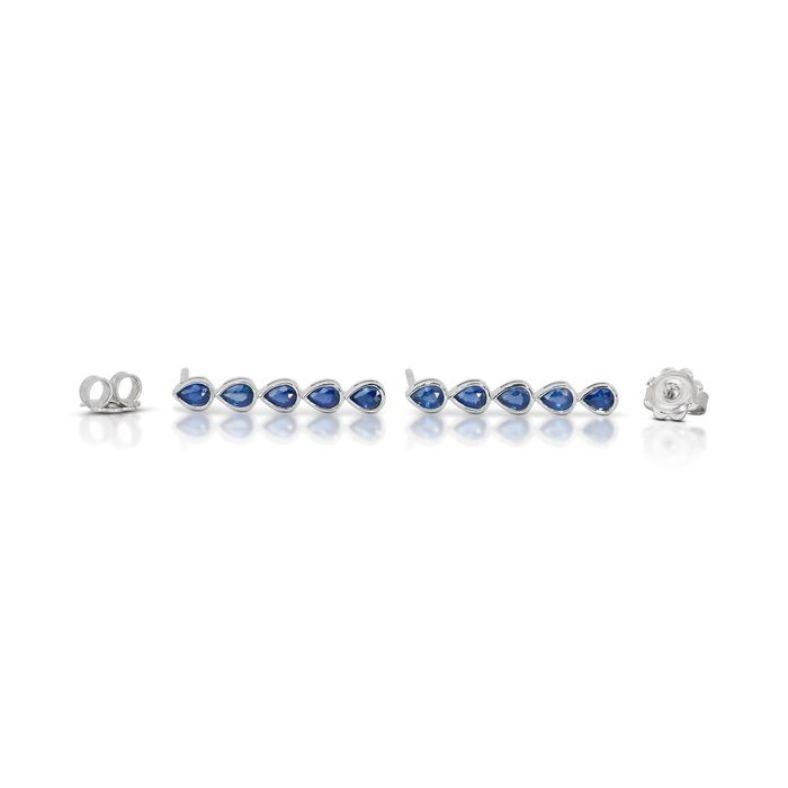 Women's Exquisite 1.61ct Mixed Cut Sapphire Earrings in 18K White Gold For Sale