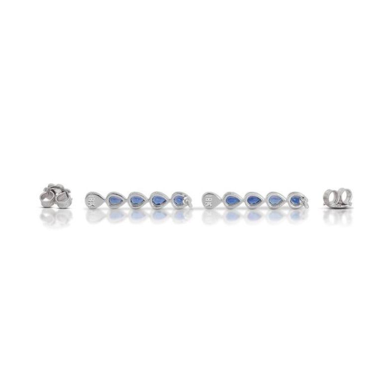 Exquisite 1.61ct Mixed Cut Sapphire Earrings in 18K White Gold For Sale 1