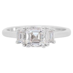 Antique Exquisite 1.65 Carat Square Emerald Cut Diamond Ring