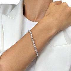 Exquisite 1.72ct Diamonds Bracelet in 18k White Gold - IGI Certified