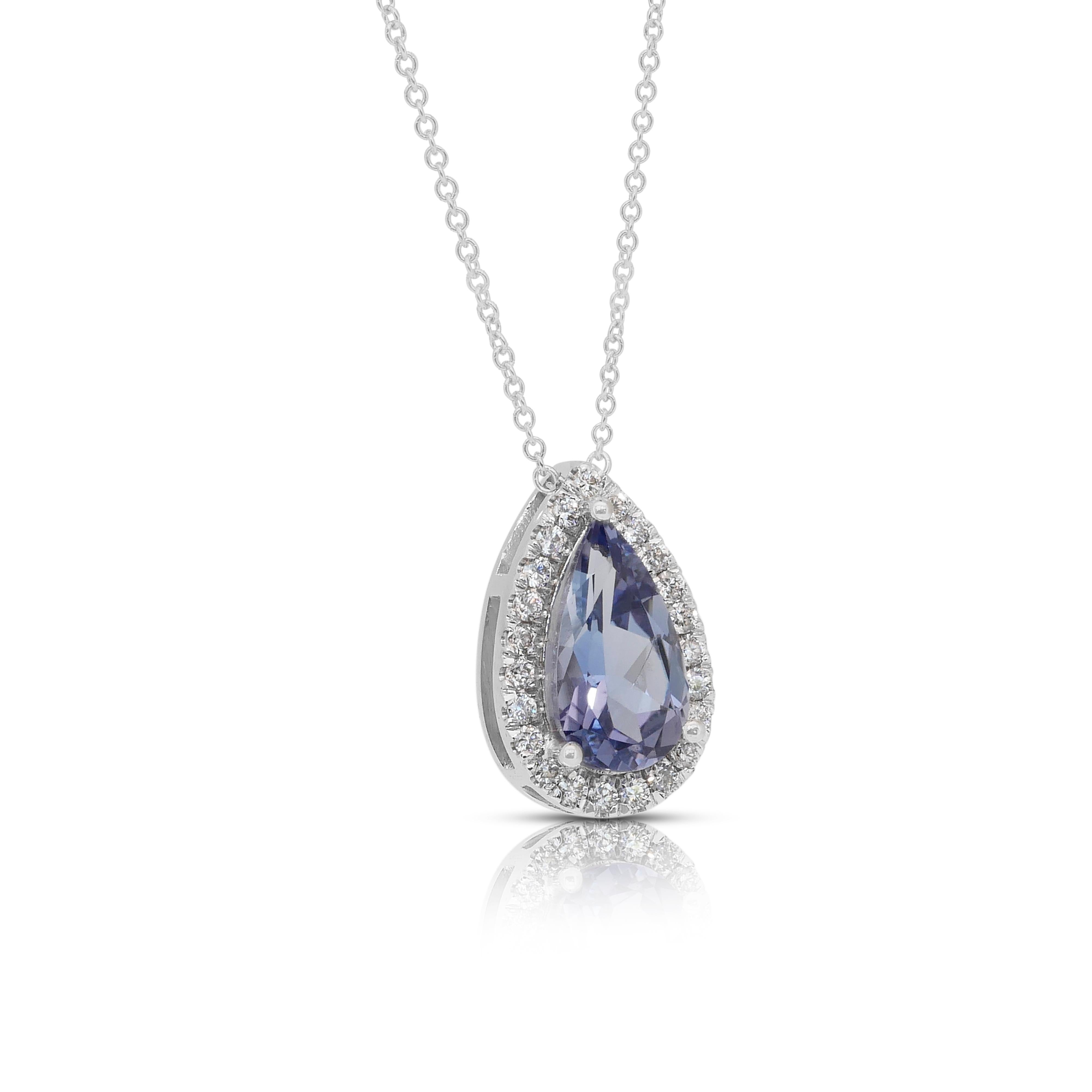 Exquisito collar de tanzanita y diamantes de 1,74 ct con colgante halo en venta 1