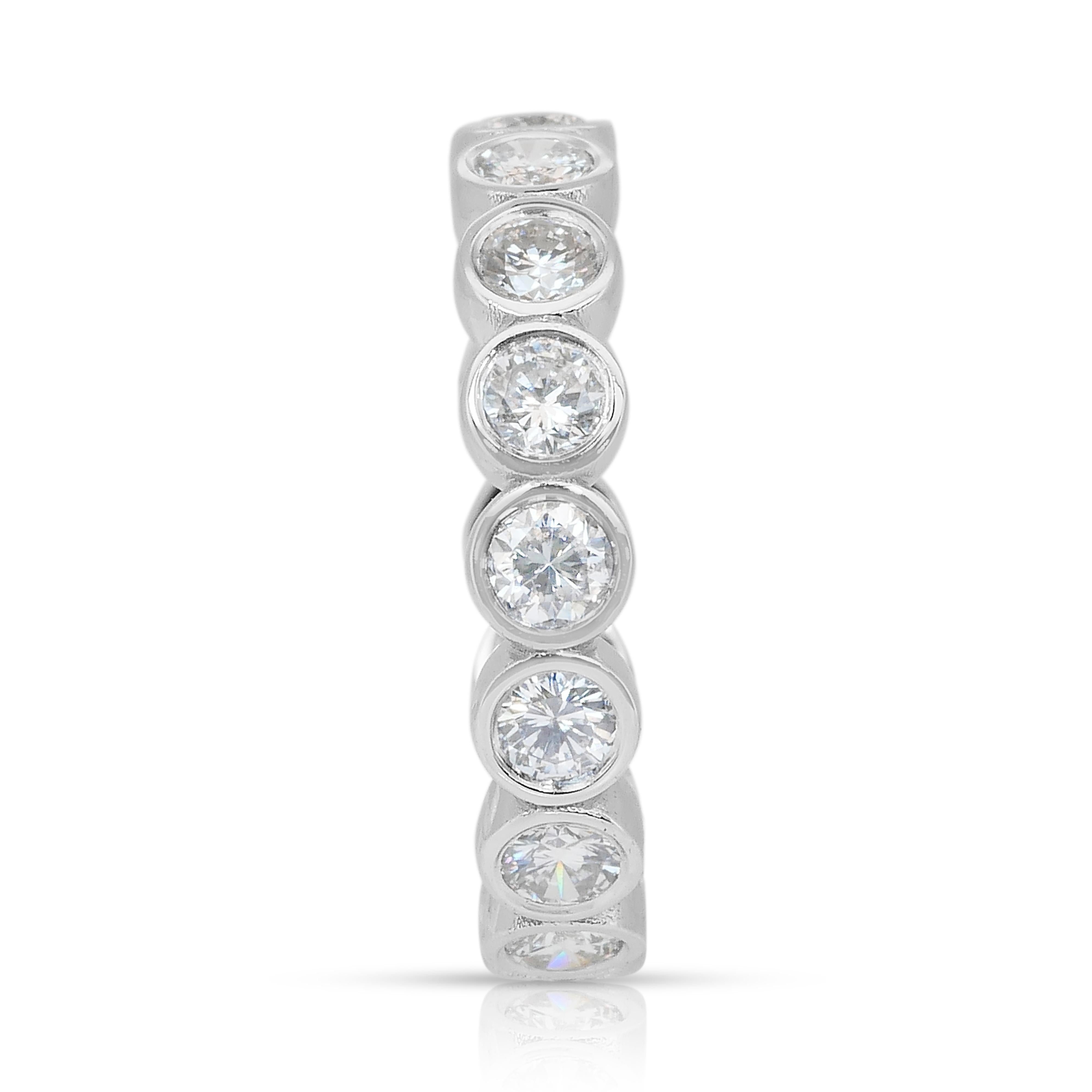 Exquisite 1,75ct Diamanten Eternity Ring in 18k Weißgold - IGI zertifiziert im Zustand „Neu“ im Angebot in רמת גן, IL