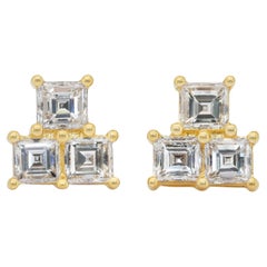 Exquisite 1.76ct Diamonds Stud Earrings in 18k Yellow Gold - IGI Certified