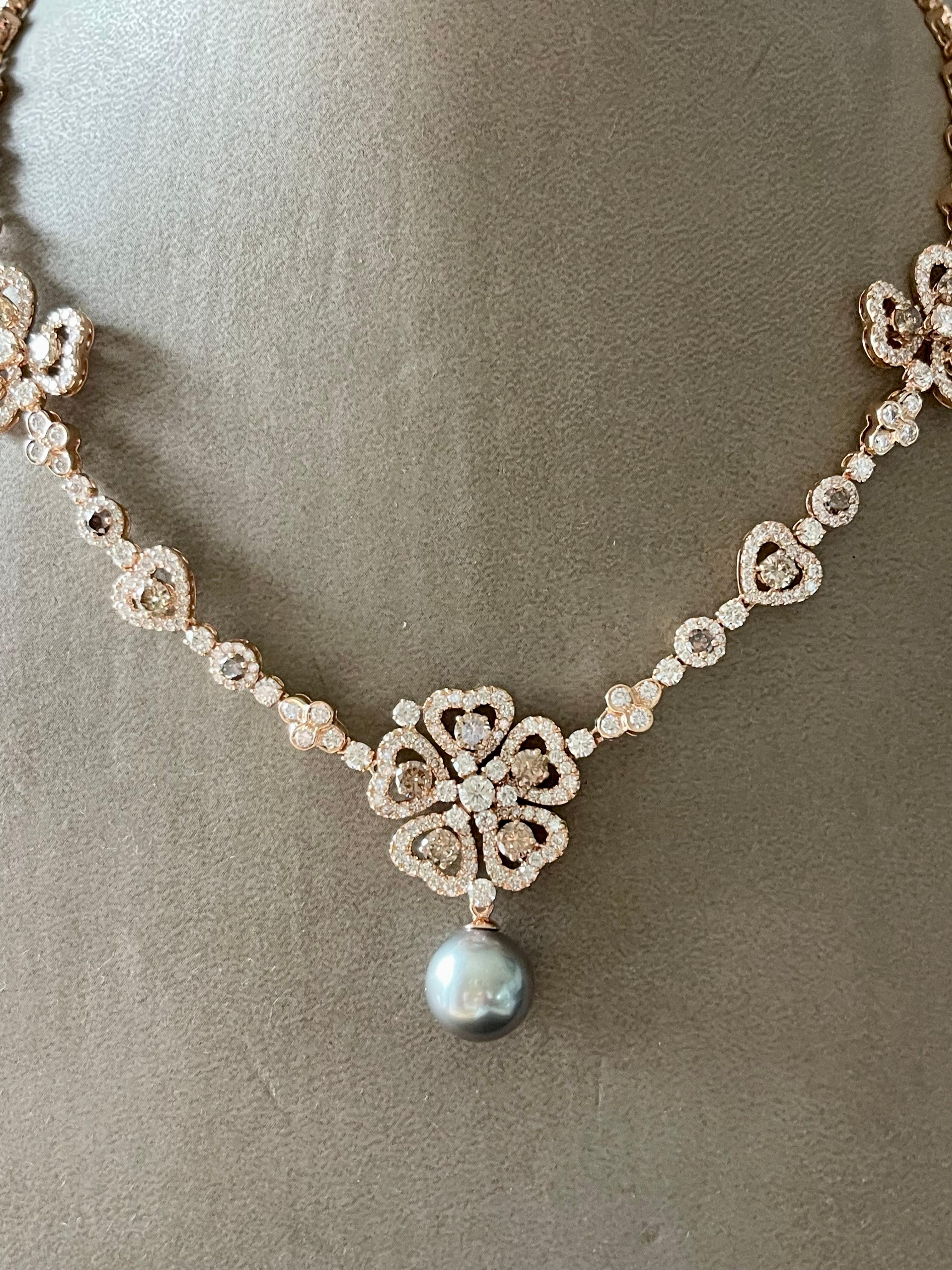 Exquisite 18 K rose Gold Flower style Necklace Champagne and white  Diamonds For Sale 1