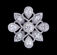 Exquisite 18 Karat White Gold and Diamond Flowers Pendant for Necklace
