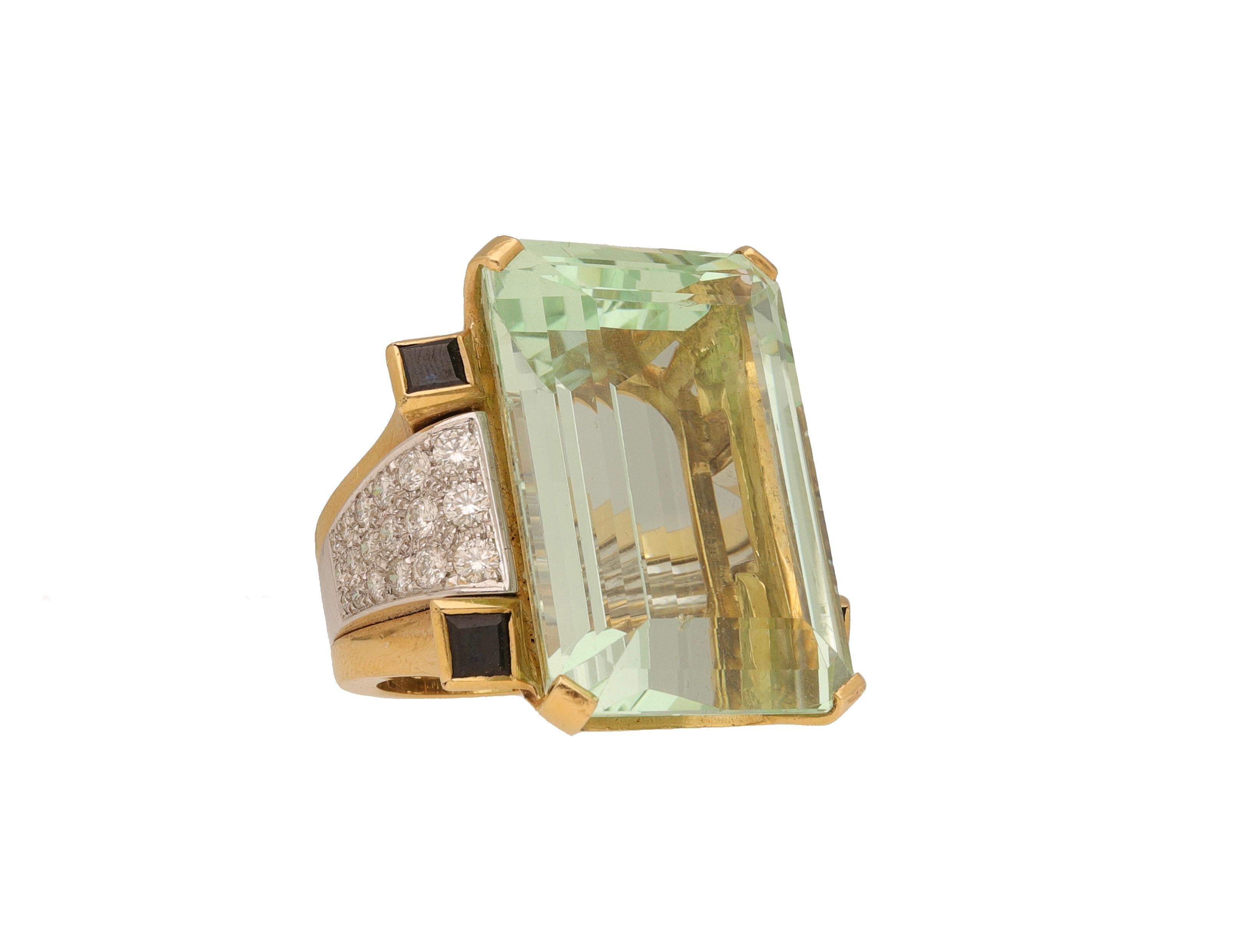 Modern Exquisite 18 Karat Yellow Gold Aquamarine Diamonds Sapphires Cocktail Ring For Sale