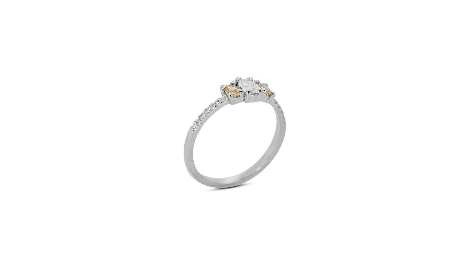 Exquisite 18 kt. White Gold Ring with 0.62 ct Total Natural Diamond - IGI Cert 2