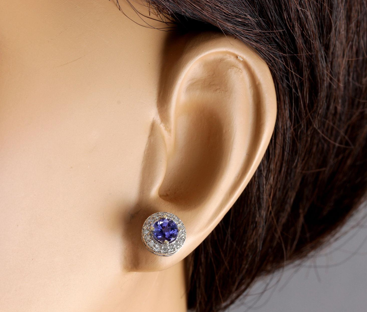 Women's Exquisite 1.80 Carat Natural Tanzanite and Diamond 14K Solid White Gold Stud For Sale