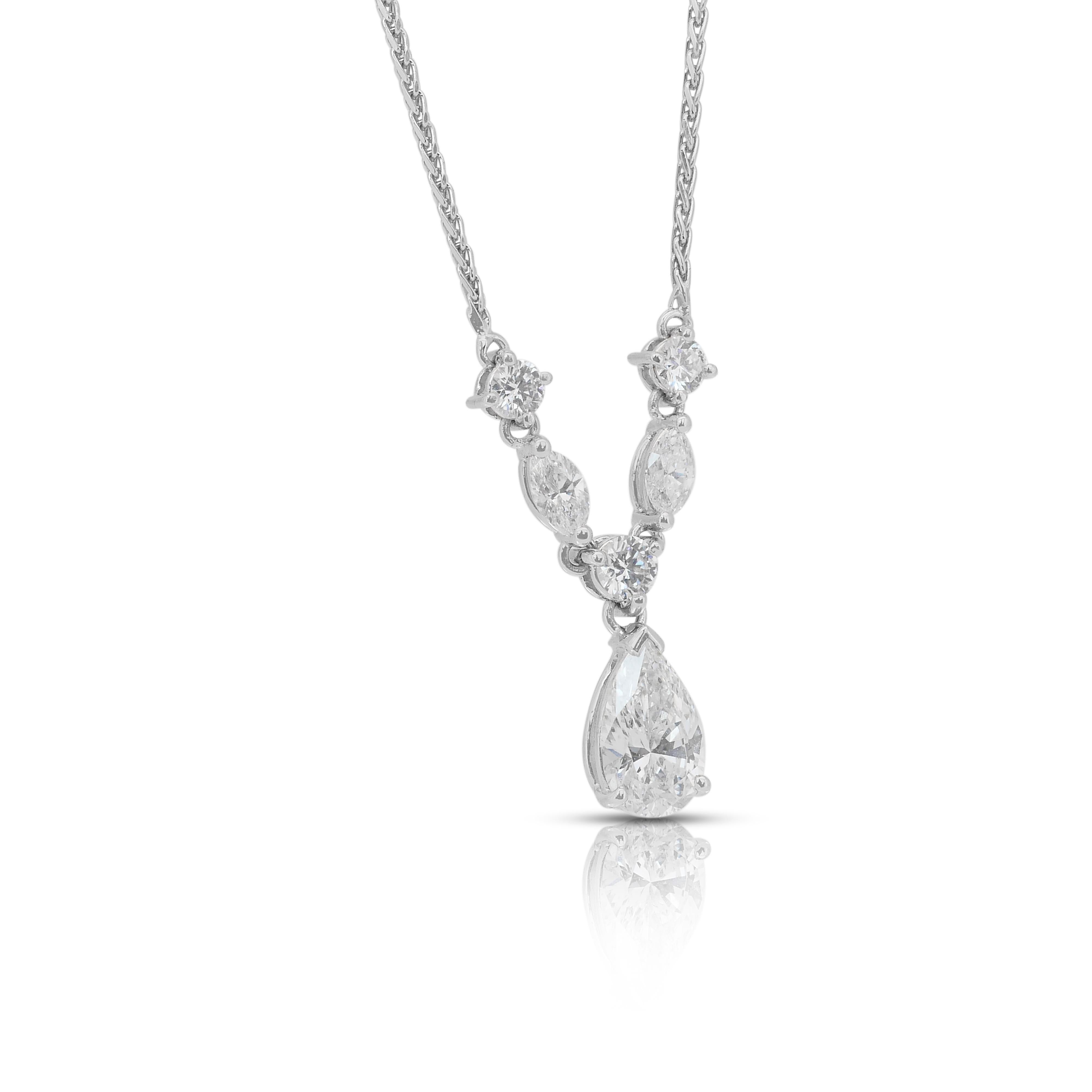 Taille poire Magnifique collier avec pendentif en or blanc 18 carats et diamants 1,86 carat en vente