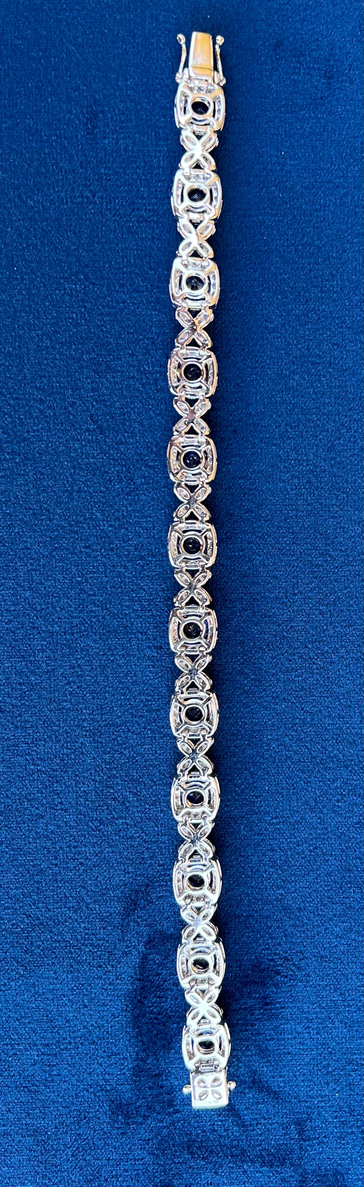 Exquisite 18.78 Carat Ceylon Sapphire and Diamond 18 Karat Gold Tennis Bracelet  6