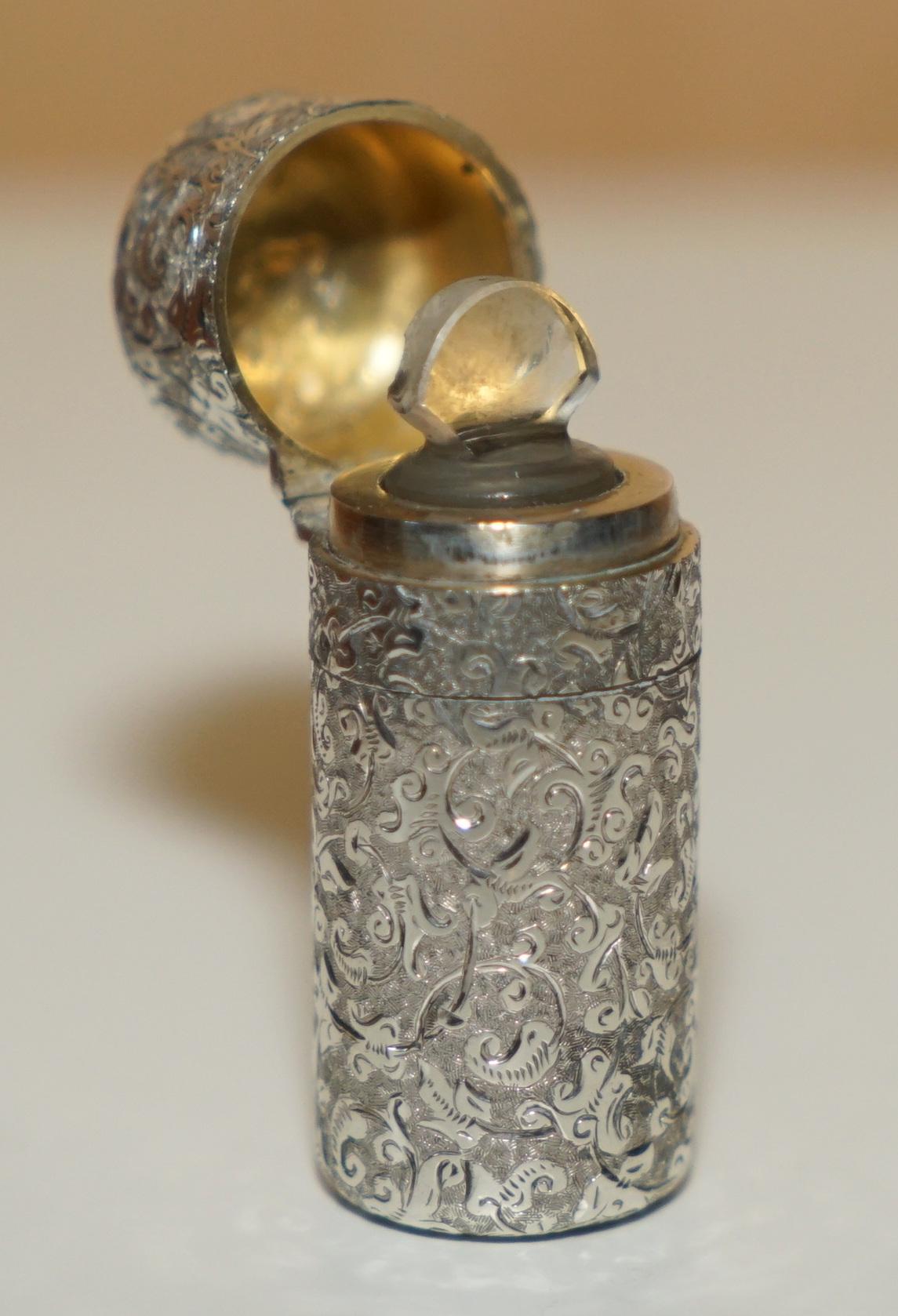 ESQUISITA BOTTIGLIA DI PROFUMO VITTORIANA 1881 HALLMARKED STERLING SAMPSON MORDAN in vendita 2