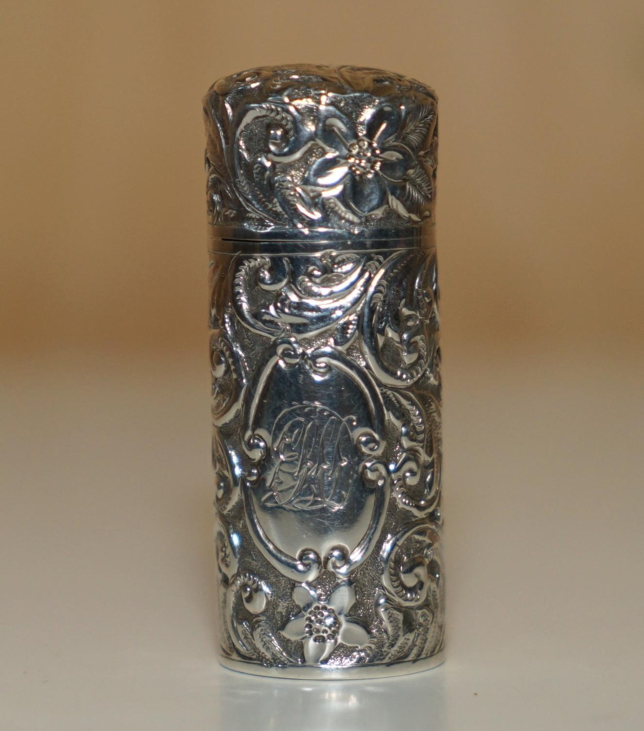 Royal House Antiques

Royal House Antiques is delighted to offer for sale this stunning, super collectable solid Sterling Silver full hallmarked scent bottle with the original period stopper with gold gilt internals 

A wonderfully collectable find,